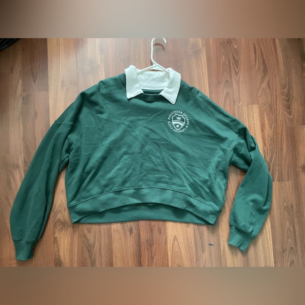 Hollister Forest Green Cropped Sweatshirt with Logo